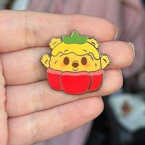 Disney Parks Munchlings Series 2 Winnie the Pooh Stuffed Bell Pepper Mystery Pin
